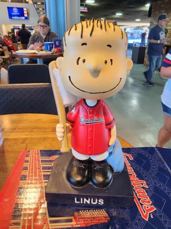Linus bobblehead