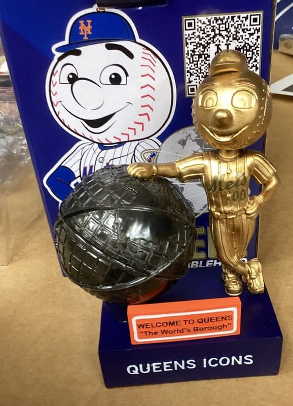 Mr. Met bobblehead