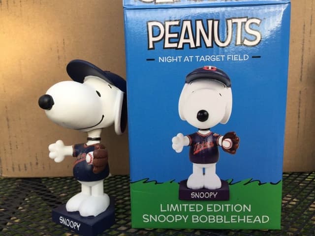 Snoopy bobblehead