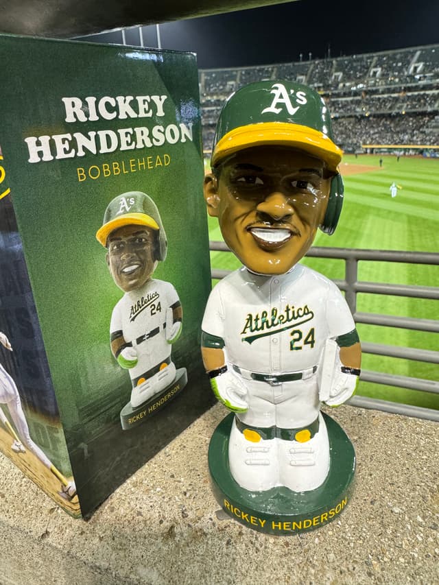 Rickey Henderson bobblehead